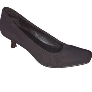 Donald J Pliner Seana Black Fabric Kitten Heels